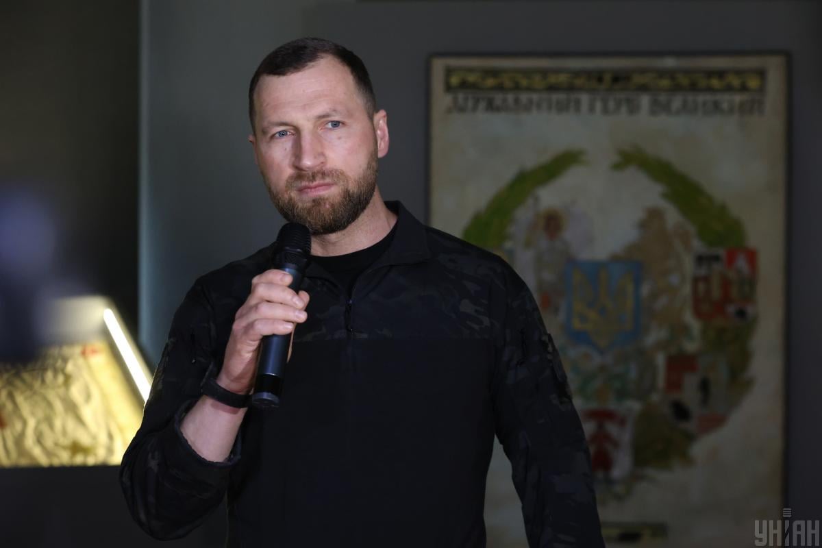 'Просто зверь': министр обороны Хмара 'засветил' необычные часы (фото)