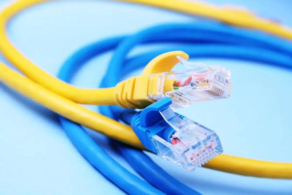 Якщо ви користуєтеся інтернет-кабелем, варто знати різницю між RJ45 і Ethernet Якщо ви користуєтеся інтернет-кабелем, варто знати різницю між RJ45 і Ethernet