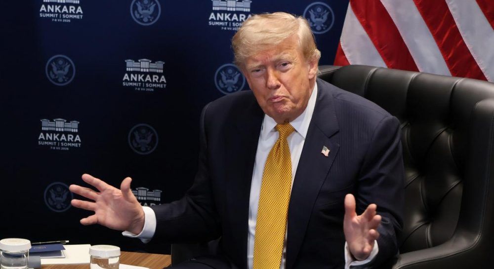 Трамп хоче домогтися від України та Росії укладення мирної угоди до грудня, - The Atlantic