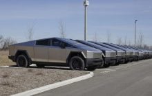 Фанат Tesla приїхав до Техасу та побачив несподівану картину біля заводу SpaceX
