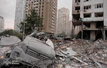 Удари по житлових кварталах балістикою: "театр" для одного глядача