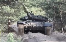 На фронте был замечен российский танк с новой системой защиты: что о нем известно