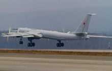 Російський Ту-142 виконав загадкову операцію поблизу кораблів НАТО: що він скидав у море