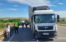 На Одещині зіткнулися маршрутка та вантажівка: загинув підліток, багато постраждалих