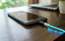 Чи справді довгий кабель уповільнює зарядку смартфона: експерти дали точну відповідь