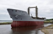 Россия спустила на воду новый танкер для своего военно-морского флота (фото)