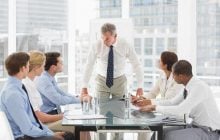 Почему начальник запрещает работать из дома: ученые узнали настоящую причину