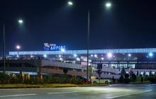 Пасажирам у аеропорту Кишинева стає тісно у терміналах, і там будують нові навіси