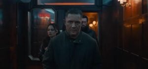 На фоне слухов об увольнении Тома Харди: вышел трейлер 2 сезона криминального сериала "Мобленд"