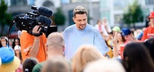Понад мільйон гривень на реабілітацію ветеранів: "Караоке на майдані" продовжує прем'єрний сезон