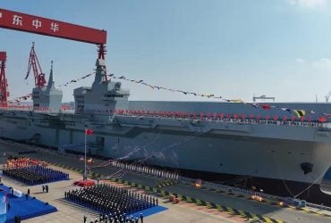 Китай создал карманный авианосец, меняющий правила войны на море, – СМИ