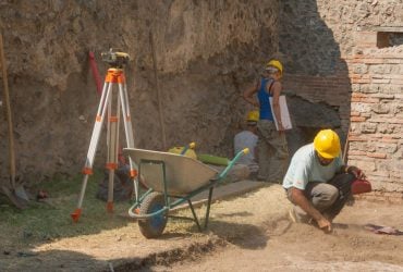 У Таїланді знайшли золоті персні віком 2000 років із загадковим стародавнім написом