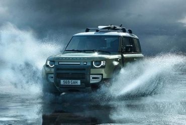 Мужчина купил 240 Land Rover, но с последним автомобилем произошло нечто странное