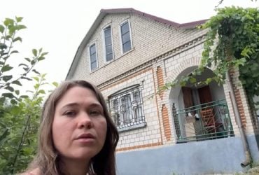 Девушка купила старую хату в селе и раскрыла ее недостатки