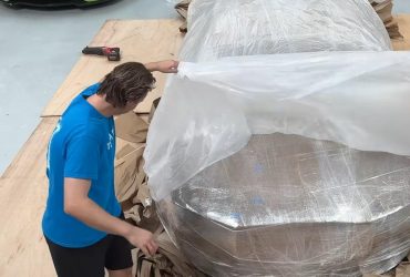 Чоловік замовив Bugatti з Китаю за 30 тисяч доларів: після розпакування він розсміявся