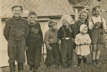Дети 1960–70-х "читали" настроение родителей по звуку дверей: как это влияет на взрослую жизнь