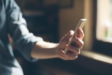 Зачем мы делаем скриншоты и сохраняем фото, которые потом не смотрим: ответ психологов