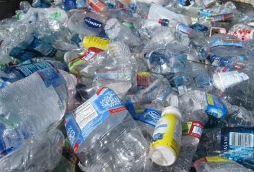Вчені навчилися перетворювати пластикові відходи на водневе пальне без сортування