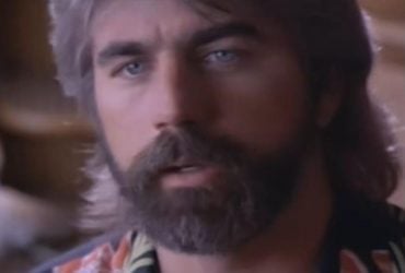 Этот хит 1986 года считается одним из лучших треков для отдыха