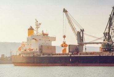 Морський експорт з України майже зупинився: незабаром ситуація стане критичною, – експерт