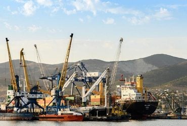 Найбільший зерновий хаб Росії обмежив роботу вночі через українські дрони, - Reuters