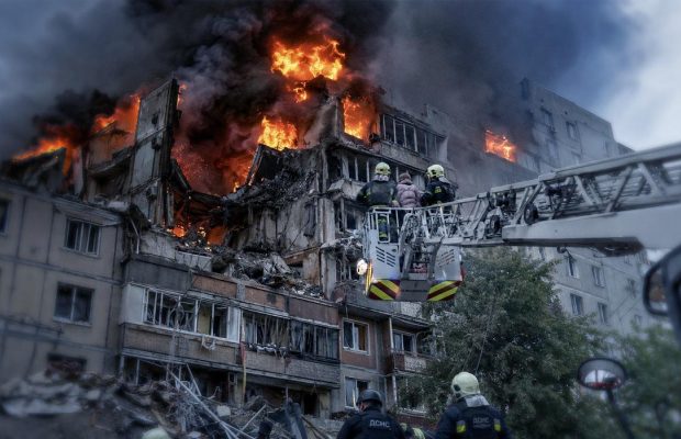 Як вижити під час ракетного удару: 10 порад від українки, яка пережила влучання в будинок