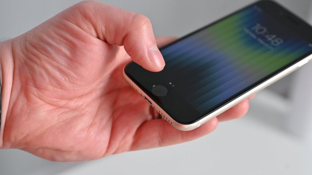 Чому Apple прибрала кнопку 'Додому' з iPhone – і чому вона вже не повернеться Чому Apple прибрала кнопку 'Додому' з iPhone – і чому вона вже не повернеться