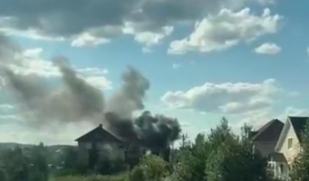 В РФ підірвали авто з розробником ударним дронів 'Упир' (відео) В РФ підірвали авто з розробником ударним дронів 'Упир' (відео)