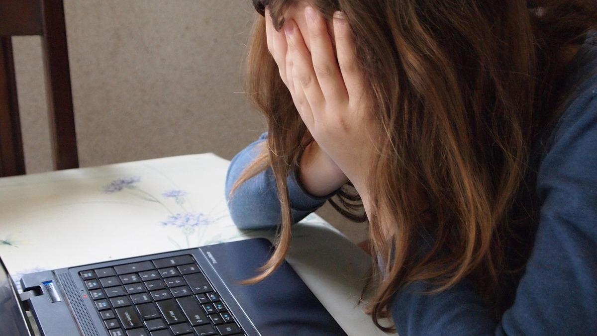 Чому люди постійно відчувають сором: названо 7 проблем з дитинства