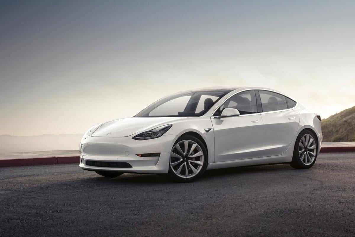 Чоловік перевірив акумулятор електрокара Tesla після 125 тисяч км: результат здивував Чоловік перевірив акумулятор електрокара Tesla після 125 тисяч км: результат здивував