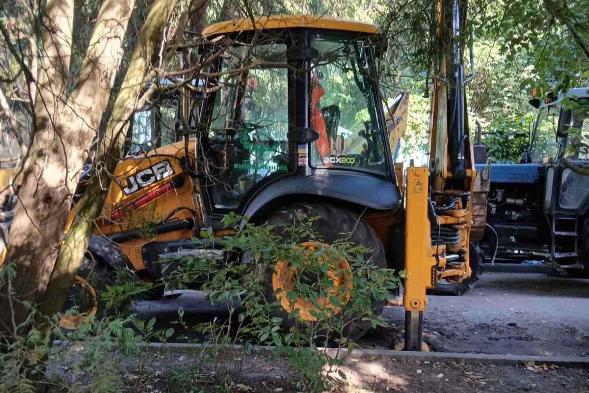 КМДА: інформація про 'техніку ЗСУ' на будівництві теплотраси на Теремках - фейк КМДА: інформація про 'техніку ЗСУ' на будівництві теплотраси на Теремках - фейк