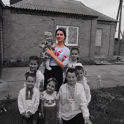 Трагедия семьи Вороновых: российская ракета убила 10 членов одной семьи Трагедия семьи Вороновых: российская ракета убила 10 членов одной семьи
