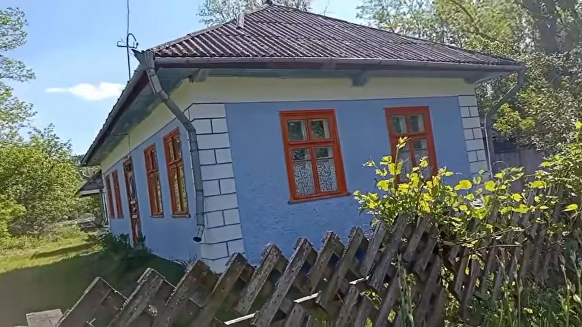 Родина купила хату в селі на Одещині за $1700: як вона виглядає (фото) Родина купила хату в селі на Одещині за $1700: як вона виглядає (фото)