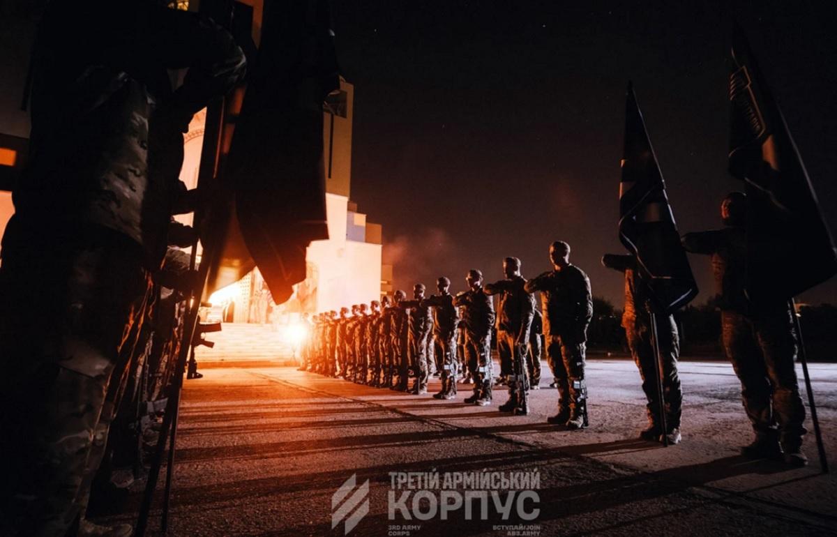 Бронированный Austin и мистерия с факелами: Третий корпус Белецкого попрощался с Коновальцем