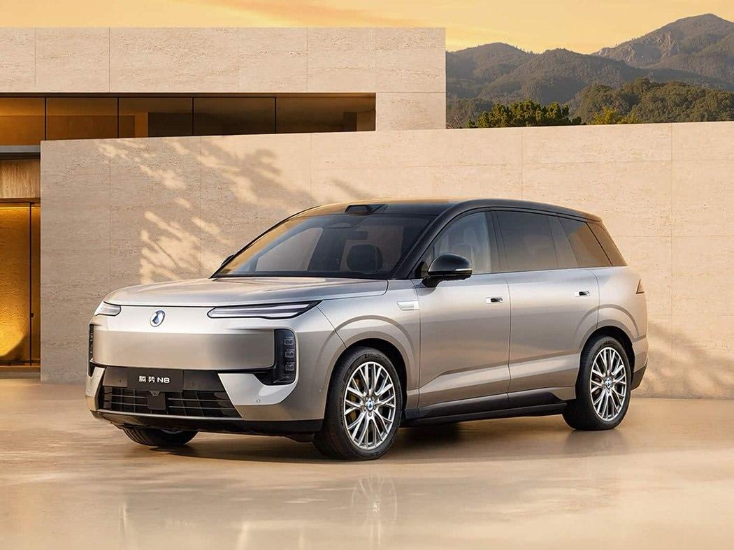 BYD представила новый кроссовер с огромным запасом хода в 1000 км BYD представила новый кроссовер с огромным запасом хода в 1000 км