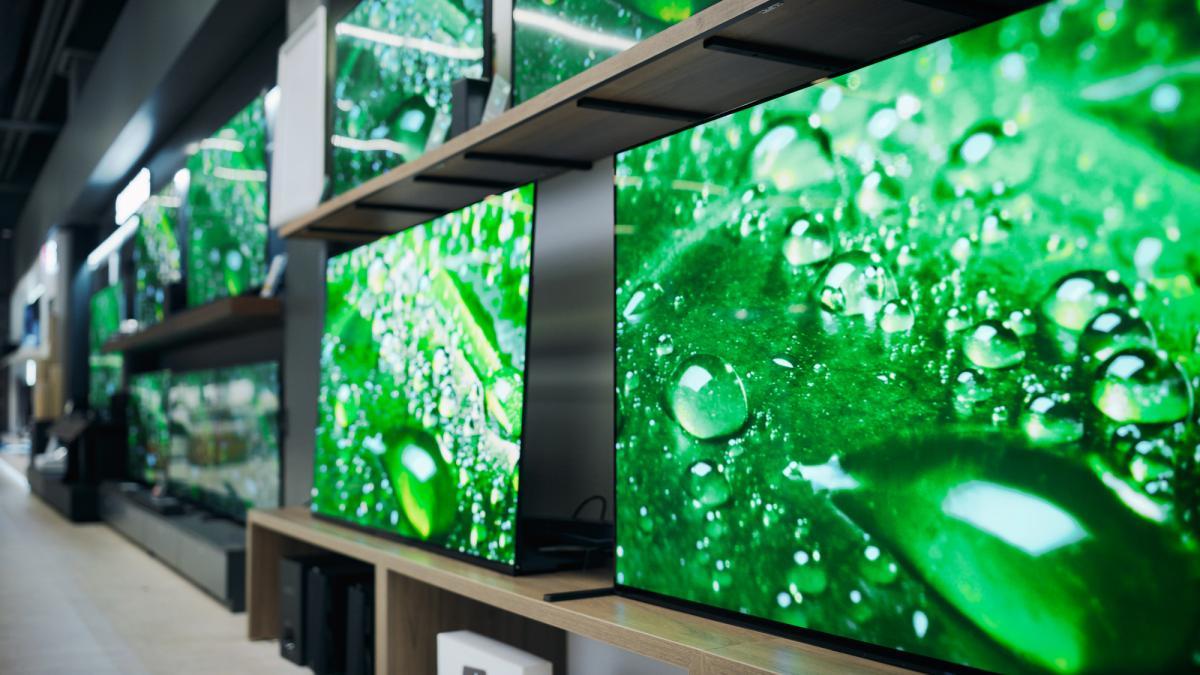 Mini-LED чи OLED: який телевізор прослужить довше Mini-LED чи OLED: який телевізор прослужить довше