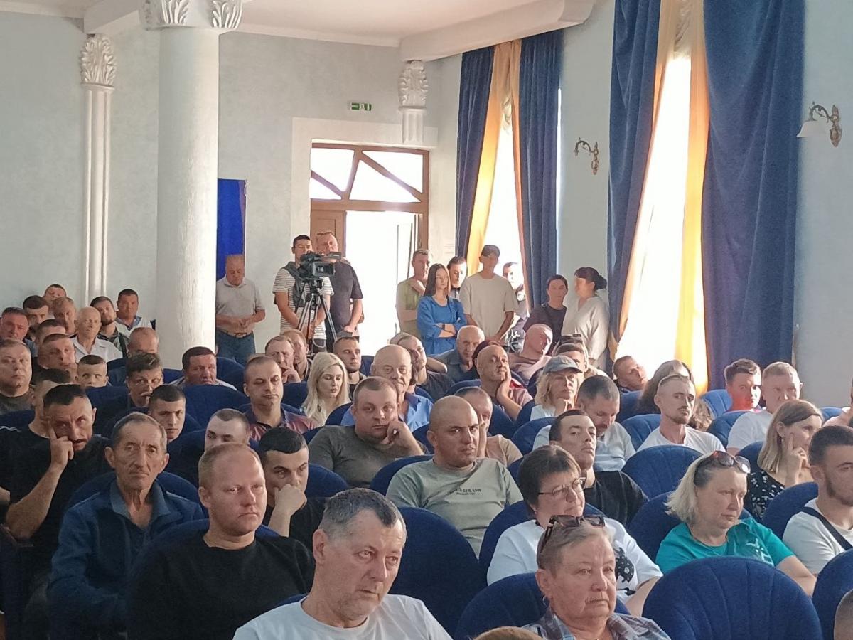Незаконный джипинг в Карпатах: Минэкономики и НПП настаивают на соблюдении закона Незаконный джипинг в Карпатах: Минэкономики и НПП настаивают на соблюдении закона