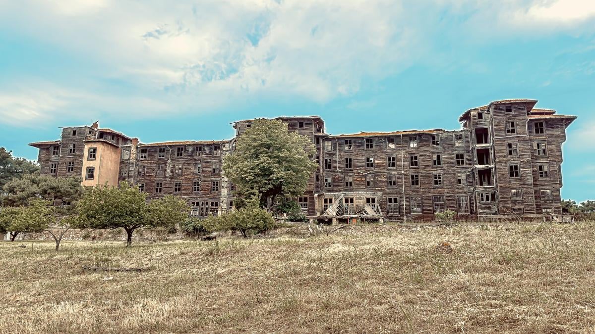 Занедбаний дитячий будинок на європейському острові перетворять на п’ятизірковий готель Занедбаний дитячий будинок на європейському острові перетворять на п’ятизірковий готель