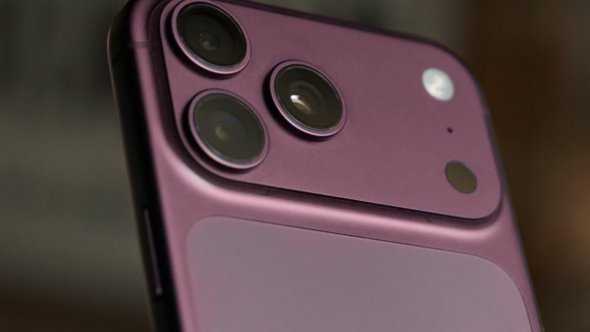 iPhone 18 Pro показали до анонсу: нові кольори та зменшений Dynamic Island iPhone 18 Pro показали до анонсу: нові кольори та зменшений Dynamic Island