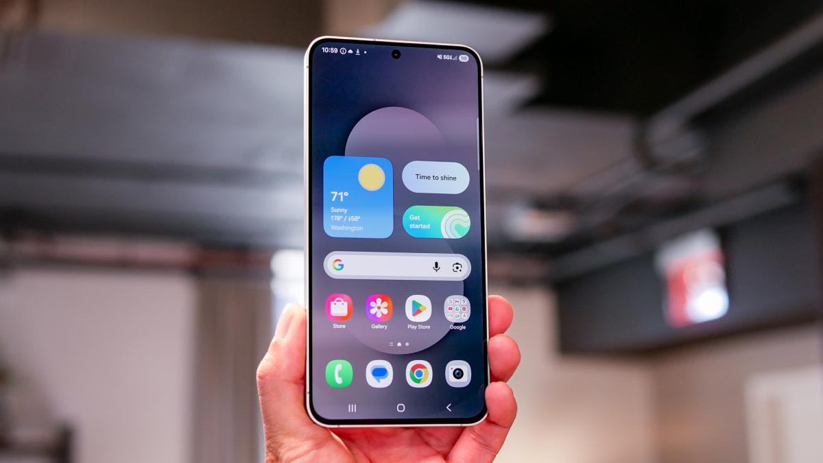Galaxy S26 FE: новий 'доступний флагман' від Samsung повністю розсекречено до анонсу Galaxy S26 FE: новий 'доступний флагман' від Samsung повністю розсекречено до анонсу