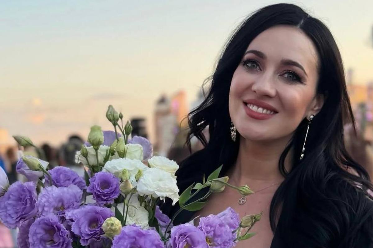 46-річна Вітвіцька замилувала мережу новими фото з округлим животиком 46-річна Вітвіцька замилувала мережу новими фото з округлим животиком