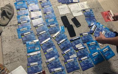 ДБР проводить масовані обшуки з виявлення тих, хто служить лише 'на папері' ДБР проводить масовані обшуки з виявлення тих, хто служить лише 'на папері'