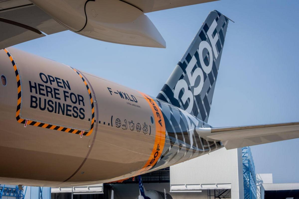 Анонсирован первый полет огромного транспортника нового поколения от Airbus (фото) Анонсирован первый полет огромного транспортника нового поколения от Airbus (фото)
