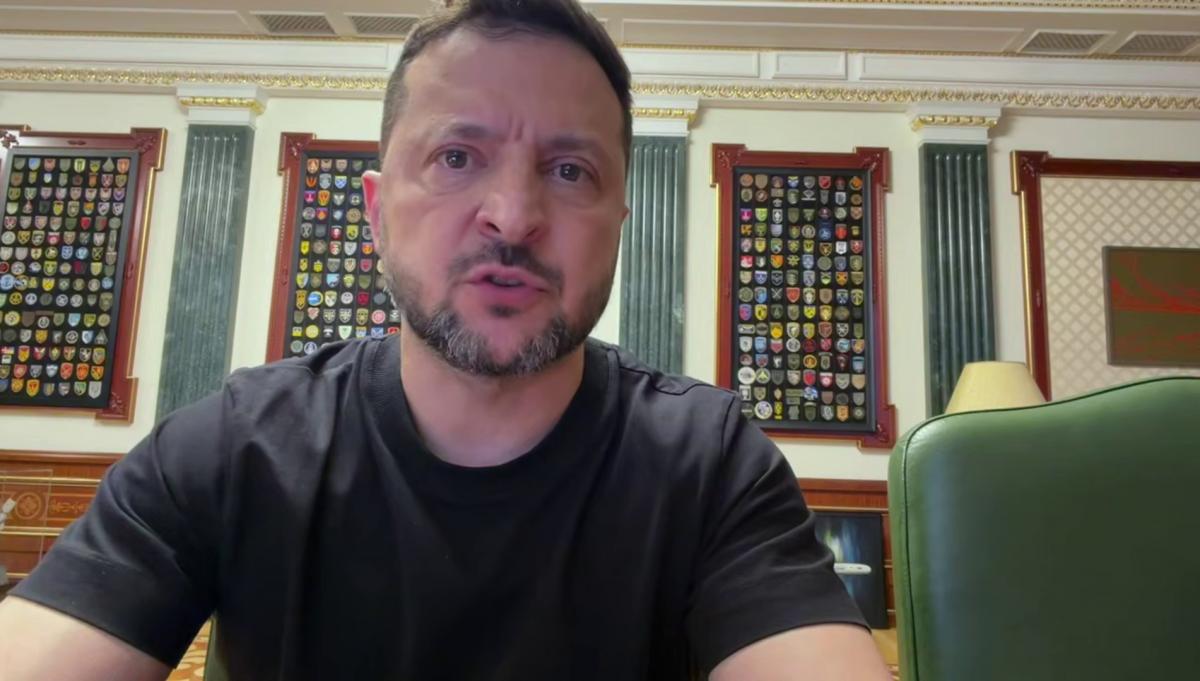 'Просто тварі': Зеленський пообіцяв відповідь на теракт РФ у Кривому Розі 'Просто тварі': Зеленський пообіцяв відповідь на теракт РФ у Кривому Розі
