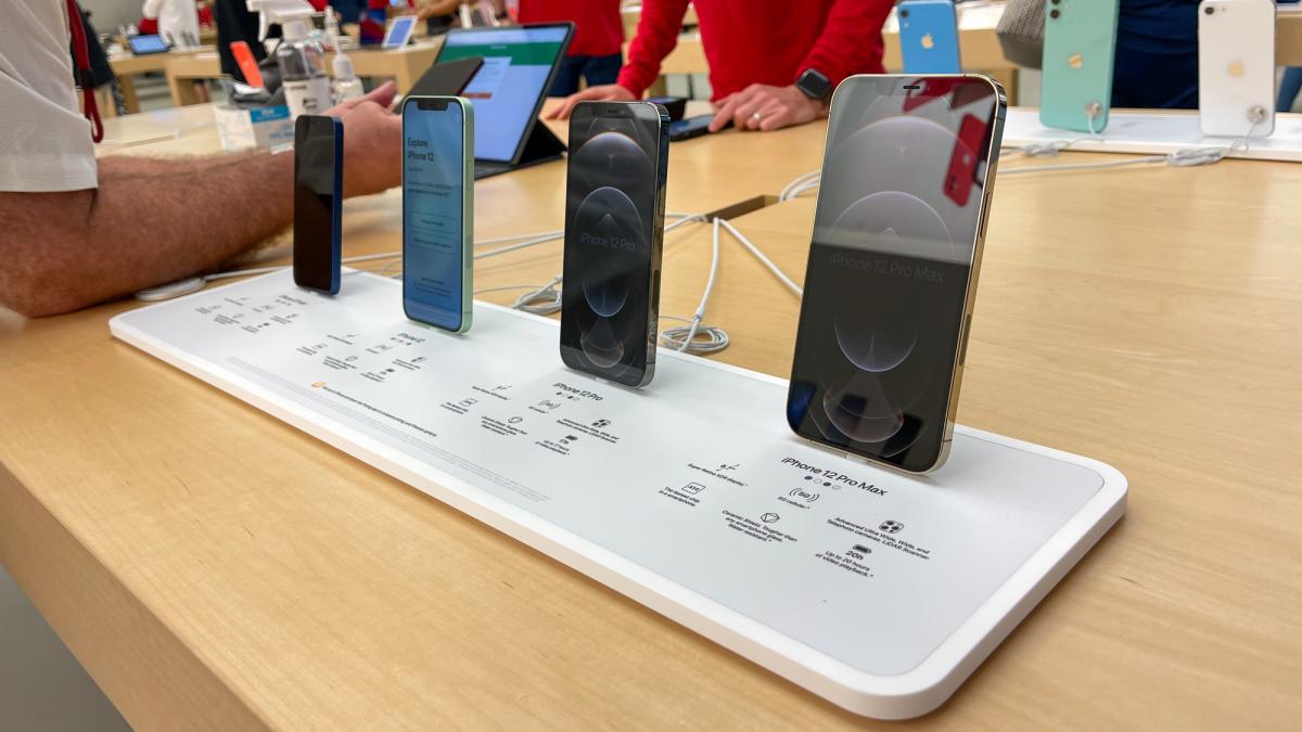 Чому Apple більше не випускає iPhone Mini: причина виявилася простою Чому Apple більше не випускає iPhone Mini: причина виявилася простою