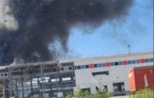 Россияне ударили по почтовому терминалу под Харьковом: есть погибший