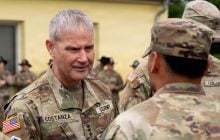 США раптово звільнили генерала, що командував військами у Європі