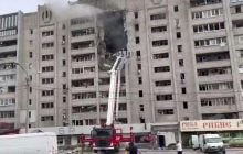 Оккупанты ударили по 10-этажке в Харькове: разрушены верхние этажи, есть погибшие