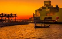 У країні, де спека сягає 46 °C, кондиціонери встановлюють просто на вулицях