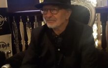 Помер басист легендарного гурту Queen Баррі Мітчелл